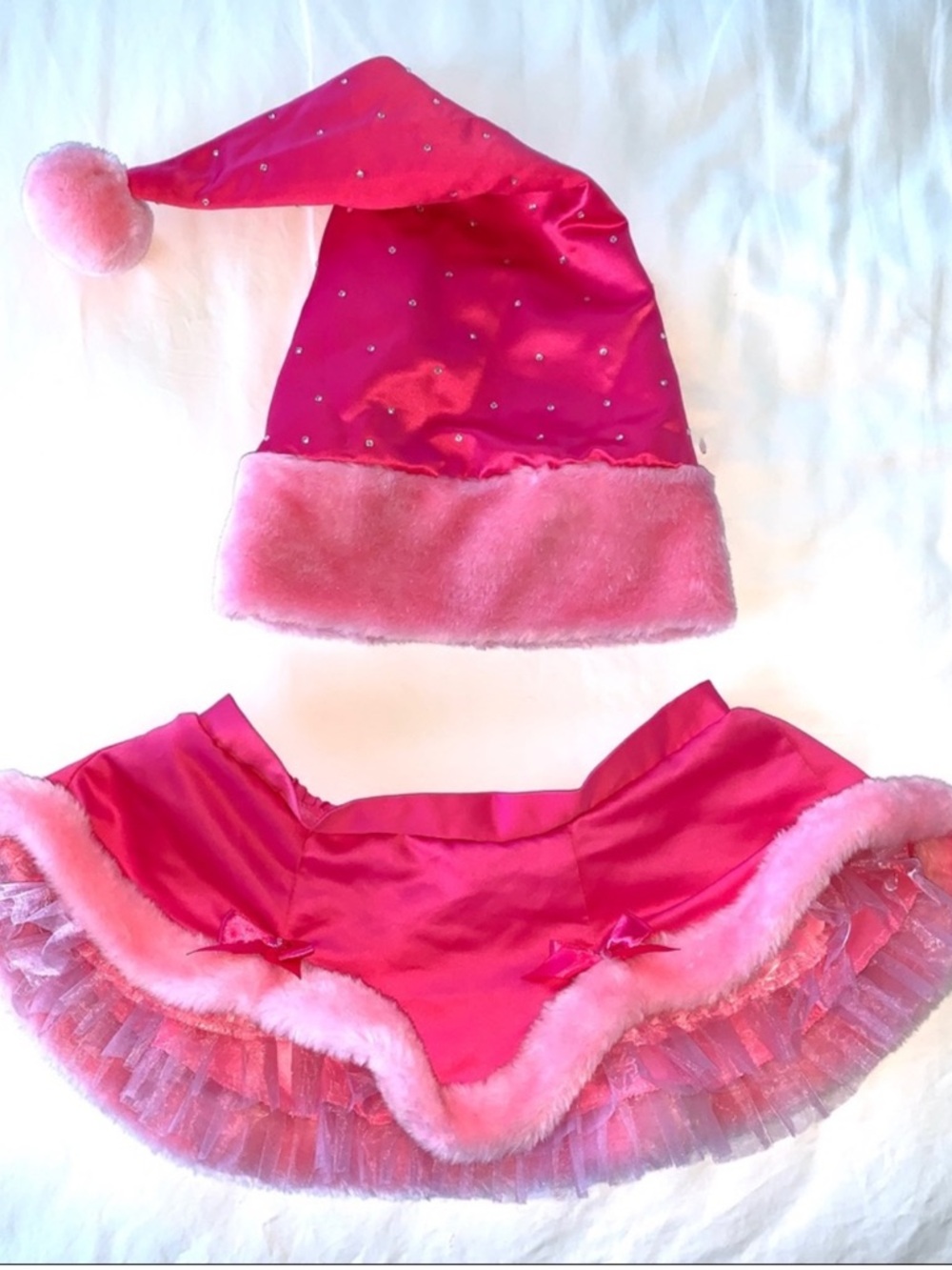 2 Piece Set Victoria Secret Santa Outfit Skirt Hat NWT